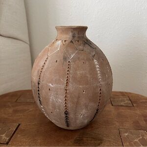 Native style pottery vase